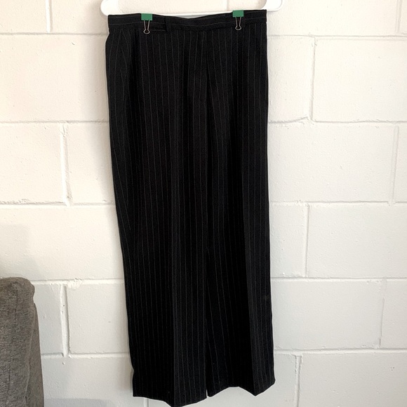 Line pants - Picture 1 of 4